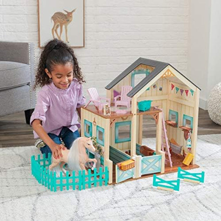Casa de păpuși Kidkraft Sweet Meadow Horse Stable cu cal - set de joacă din lemn cu mobilier și accesorii, cadou de jucărie cu cal pentru băieți și fete de la 3 ani, 63534