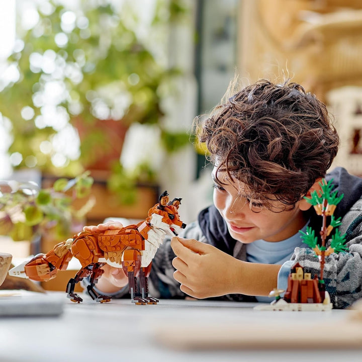LEGO Creator Forest Animals: Red Fox, set de animale cu jucărie cu vulpe, bufniță și veveriță, figuri de animale de pădure cu care să te joci și să le afișezi, cadou creativ pentru băieți și fete de la 9 ani 31154