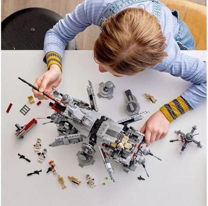 LEGO Star Wars At-Te Walker, model de jucărie mobil, set cu minifigurine, inclusiv 3 Clone Troopers, Droizi de luptă și Dwarf Spider Droid 75337