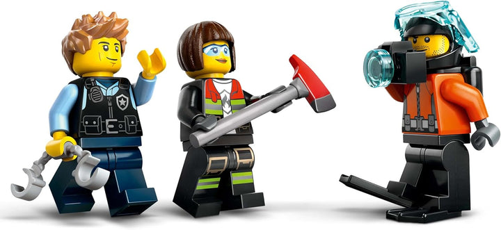 Set combinat LEGO City cu elicopter, mașina leului și submarin și 3 minifigurine - vehicule de jucărie construibile pentru băieți și fete de la 7 ani - cadou de ziua de naștere și de vacanță 60462