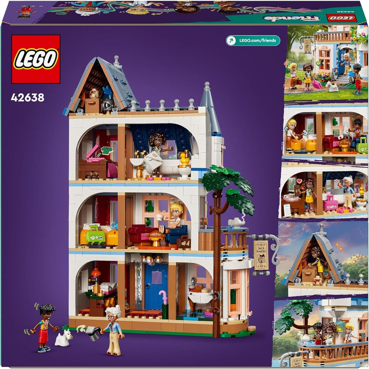 Castelul LEGO Friends cu cazare de vacanță, hotel Playset pentru copii și adolescenți de la 12 ani cu 4 figurine, câine și accesorii, idee de cadou pentru fete și băieți 42638