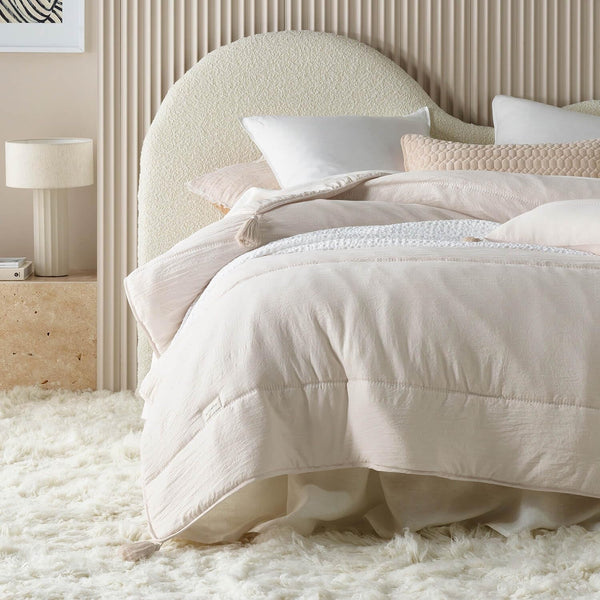 ROOM99 Noemi Elegante Tagesdecke in Creme 170 X 210 Cm Vielseitige Wohndecke Als BettÃ¼berwurf Oder SofaÃ¼berwurf Ãœberwurfdecke FÃ¼r Bett Und Sofa Steppdecke Stil Ideal Als Bedspread