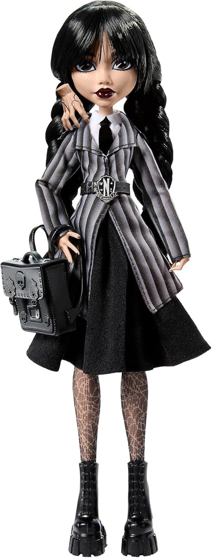 Păpușă și accesorii Monster High Wednesday, figurină de colecție Wednesday Addams în uniforma Nevermore Academy cu mână și rucsac Icy Cold, suport pentru păpușă, HXJ04