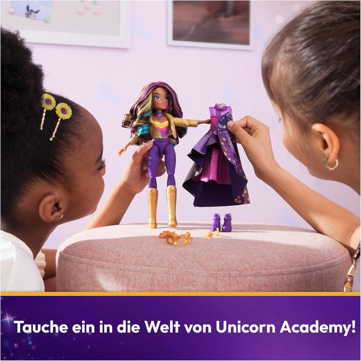 Unicorn Academy Deluxe Masked Ball Sophia - păpușă de 24 cm din popularul serial Netflix cu 2 ținute, dress-up clasic și joc de rol, vârsta 4+