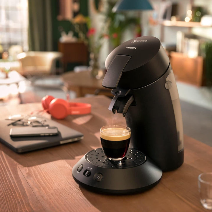 Aparat de cafea cu doze Philips Original plus Eco, selecție a intensității cafelei, tehnologie coffee boost, 80%* plastic reciclat, 45%** mai puțin consum de energie, 2 cești în același timp, negru pian (CSA210/22)