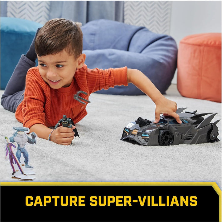 DC Comics Batman Batmobil offroad cu catapultă cu cârlig de prindere și celulă cu grilă în spate, inclusiv figurină Batman de 10 cm, pentru fanii supereroilor cu vârsta de 4 ani și peste