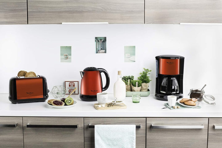 Cafetieră cu filtru Moulinex Subito, ulcior din sticlă, 10-15 cești, capacitate 1,25 litri, funcție de oprire automată, filtru detașabil, indicator nivel apă, oțel inoxidabil, roșu/negru, FG360D