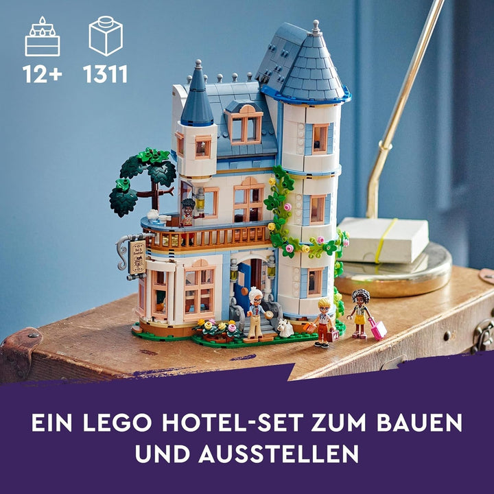 Castelul LEGO Friends cu cazare de vacanță, hotel Playset pentru copii și adolescenți de la 12 ani cu 4 figurine, câine și accesorii, idee de cadou pentru fete și băieți 42638