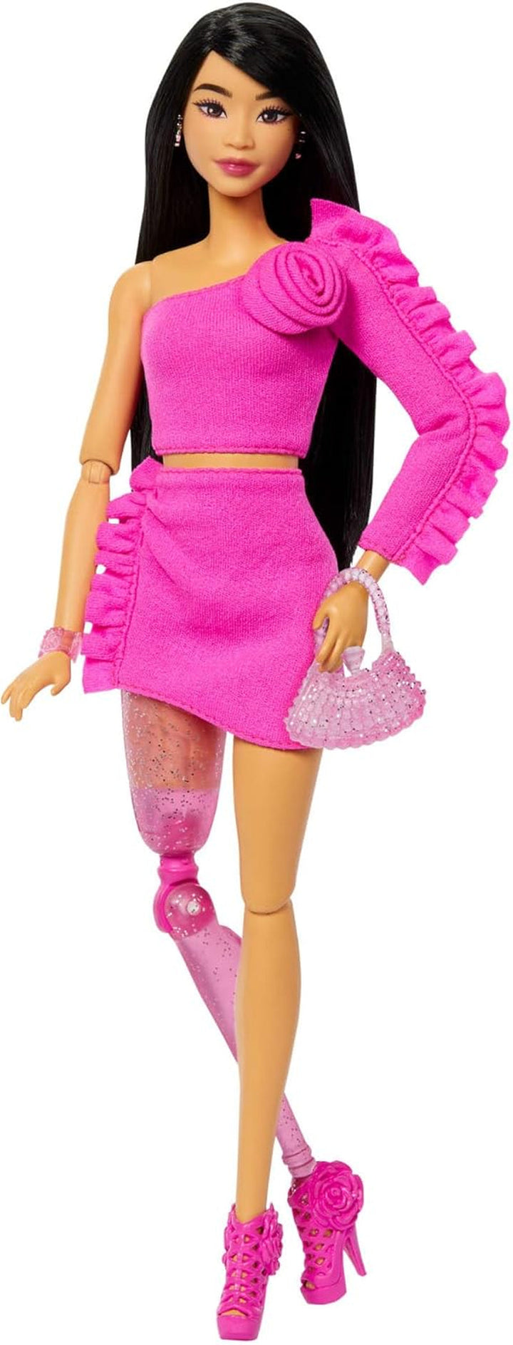 Păpușă Barbie Deluxe Style nr. 3 cu ținută Barbiecore, păr blond în coc înalt, rochie roz pastel cu fundiță supradimensionată și accesorii precum colanți Fishnet, HYV27