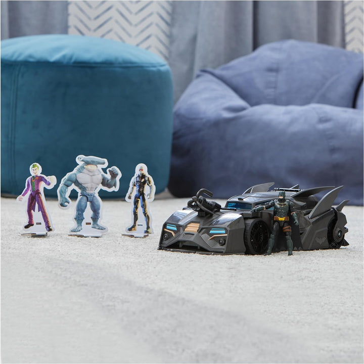 DC Comics Batman Batmobil offroad cu catapultă cu cârlig de prindere și celulă cu grilă în spate, inclusiv figurină Batman de 10 cm, pentru fanii supereroilor cu vârsta de 4 ani și peste