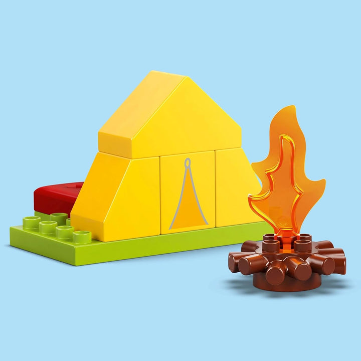 LEGO DUPLO Peppa Wutz Camping Trip - jucărie educativă pentru băieți și fete de la 2 ani - include cort, canoe, foc de tabără și 2 minifigurine - jucărie pentru activități motorii, sortare după culoare 10452