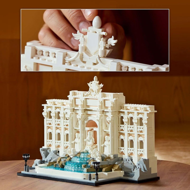 LEGO Architecture Trevi Fountain - Model al unui punct de reper din Roma cu sculpturi Minifigures - piesă de colecție pentru birou și sufragerie - cadou pentru adulți și iubitori de arhitectură 21062