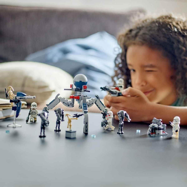 LEGO Star Wars 75372 Clone Trooper & Battle Droid Battle Pack, Incl. 4 minifigurine, 5 droizi și motocicletă speeder cu shooter - Jucărie de construcție pentru băieți și fete cu vârsta de peste 7 ani