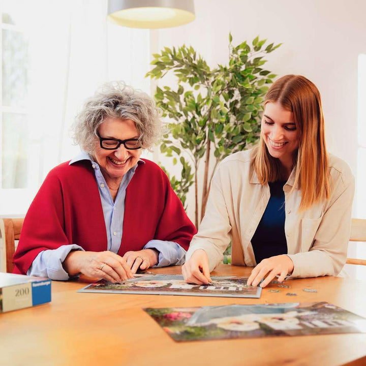 Ravensburger Puzzle 12001369 - Colibri și fluturi - puzzle de 200 de piese pentru persoane în vârstă și seniori, cu piese de puzzle mai mari, cu aderență, șablon cu imagine mare și cu bază pentru puzzle
