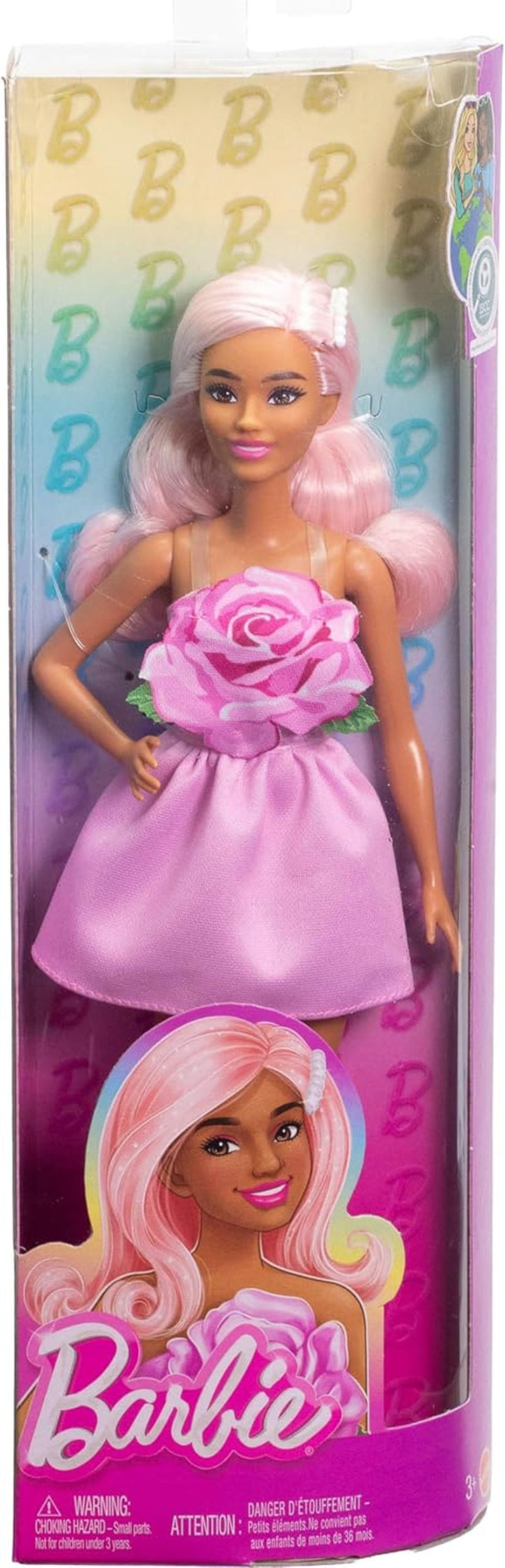 Păpușă Barbie Fashionistas nr. 238 cu păr roz pastel, rochie fără bretele cu partea de sus roz, clemă de păr cu perle și pantofi cu barete cu toc înalt, HYT94