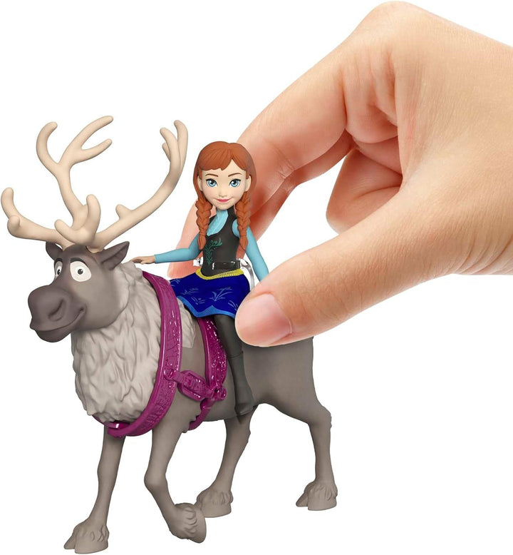 Mattel DISNEY The Ice Queen Anna & Sven - păpușă și figurină animal, inspirată de personajele animate, membre mobile, fustă și pelerină detașabile, pentru copii de la 3 ani, HLX03