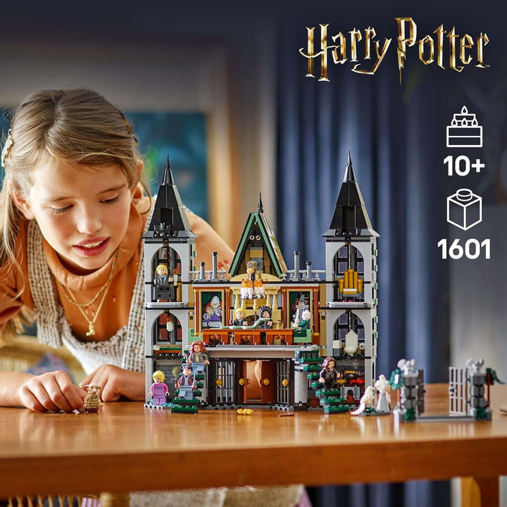 LEGO Harry Potter Malfoy Family Country Estate, jucărie fantastică de colecționat și expus, cadou pentru băieți, fete și fani ai lumii vrăjitorilor, idee de cadou cu 9 minifigurine 76453
