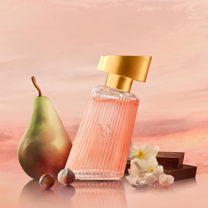 Bruno Banani Magnetic Woman Eau De Parfum, Parfum Captivant pentru Femei, Parfum Amber Gourmand cu Formulă Vegană, Extra Durată, 50 ml