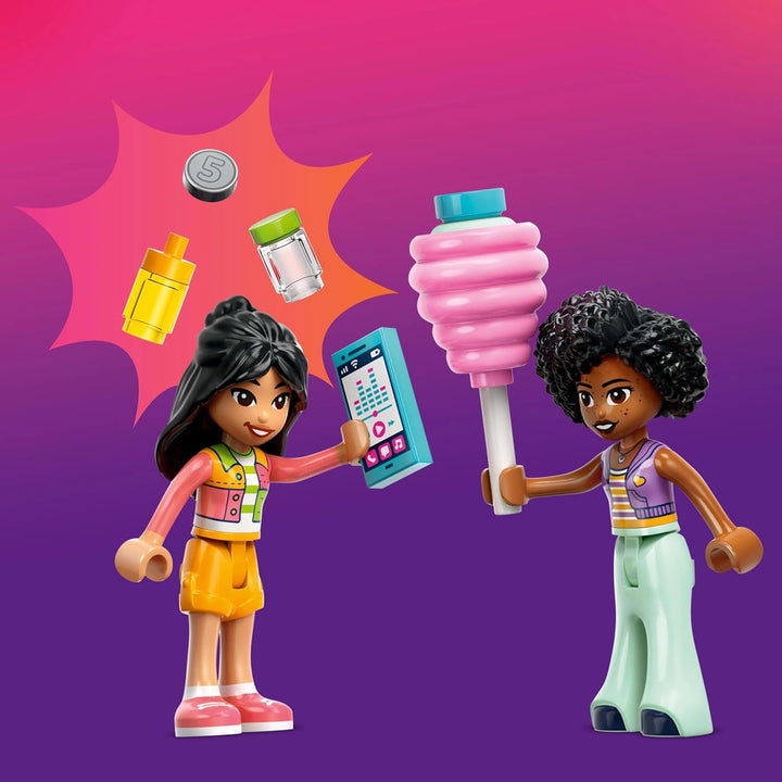 Suport pentru vată de zahăr LEGO Friends, set de joacă pentru jocuri de rol creative cu 2 minifigurine, suport mobil și accesorii, cadou pentru fete de la 6 ani, set de construcție cu mini păpuși 42643
