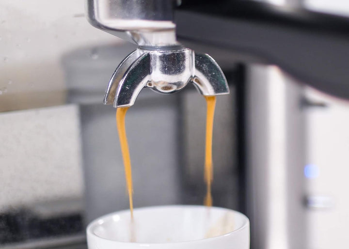 Rommelsbacher Coffee/Espresso Centre EKS 3010 - Mașină de cafea cu filtru, cană de sticlă, suport pentru sită, inserție filtru pentru 1 sau 2 cești, duză pentru spumă de lapte/apă caldă, cantitate de umplere a ceștii programabilă