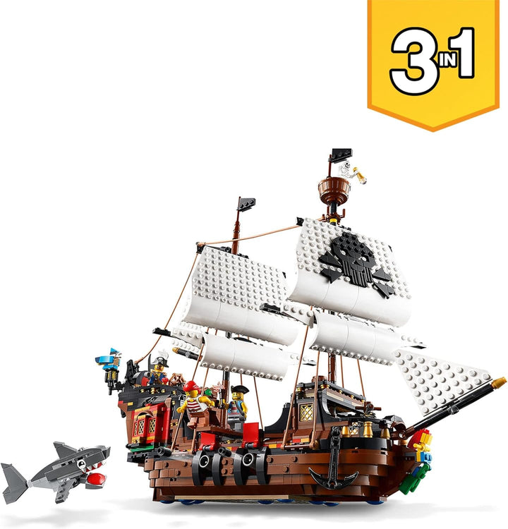 Set navă pirat LEGO Creator 3 în 1, jucărie cu 3 opțiuni de construcție, construiește o tavernă pirat sau o insulă pirat cu craniu, include 3 minifigurine pentru aventuri de rol 31109