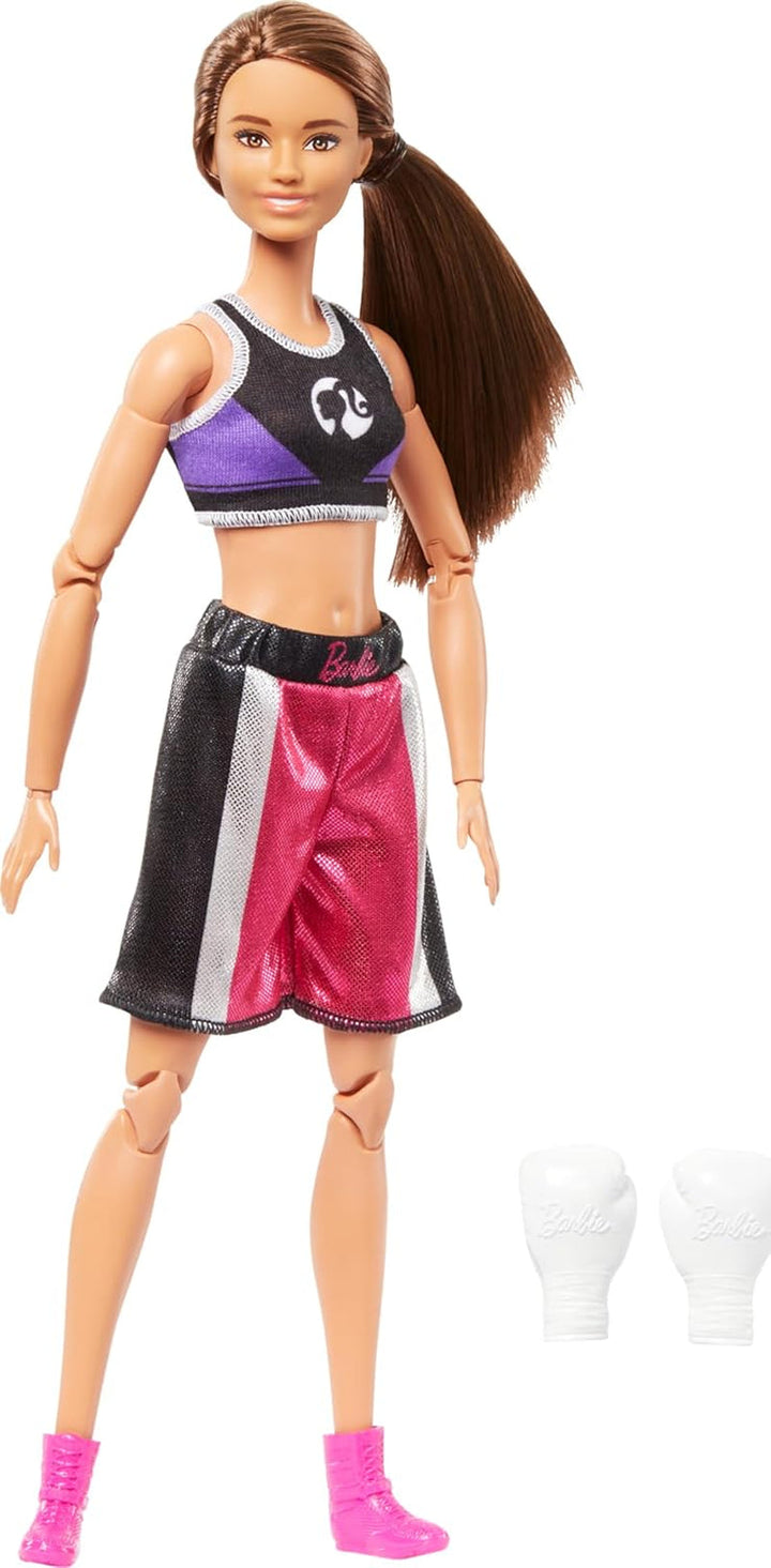Păpușă Barbie Made to Move și accesorii, boxer brunetă cu echipament sportiv detașabil cu mănuși de box, 22 de articulații mobile, HRG40