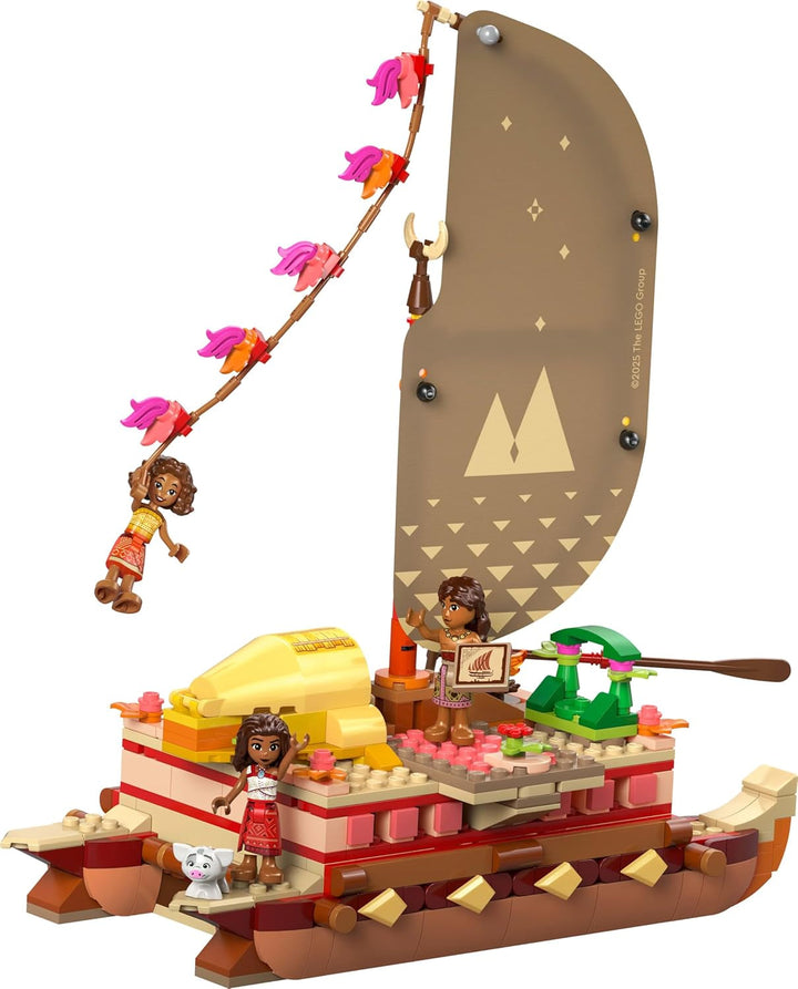 LEGO Ç€ Disney Vaiana 2: Pluta de aventură a Vaianei - Barcă de jucărie cu vele, punte detașabilă, foc de tabără și 3 mini păpuși, inclusiv Loto și Moni - Cadou pentru fete 6+ și fani - 43270 Seturi de constructie Besuche den LEGO-Store