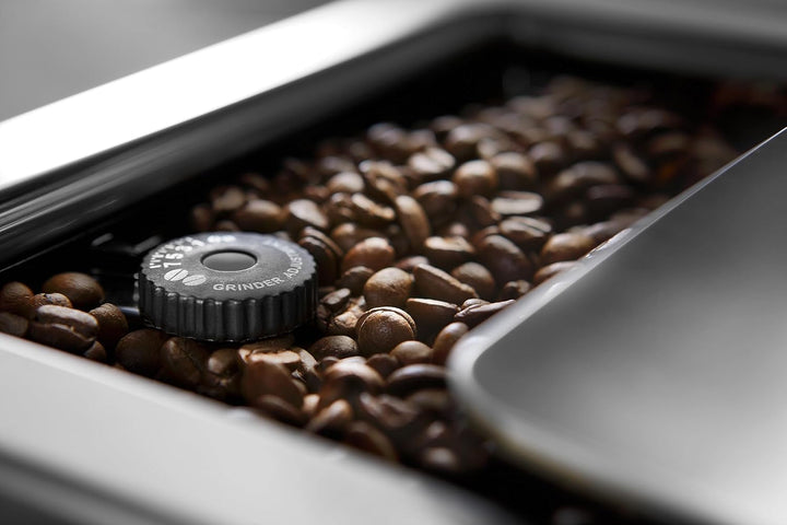 Aparat de cafea complet automat De'Longhi Primadonna Elite Experience ECAM 656.85.MS Cu sistem de lapte Lattecrema, cappuccino, ecran color de 4,3 inchi, control prin aplicație, funcție de ciocolată de băut, față din oțel inoxidabil, argintiu