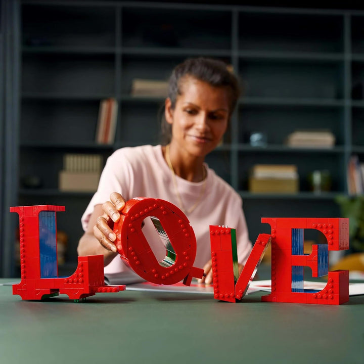 LEGO Art Love, set de construcție pentru adulți, decorațiuni pentru casă, cadou de Ziua Îndrăgostiților și Ziua Mamei, cadou pentru femei și bărbați, activitate creativă pentru iubitorii de artă și design 31214