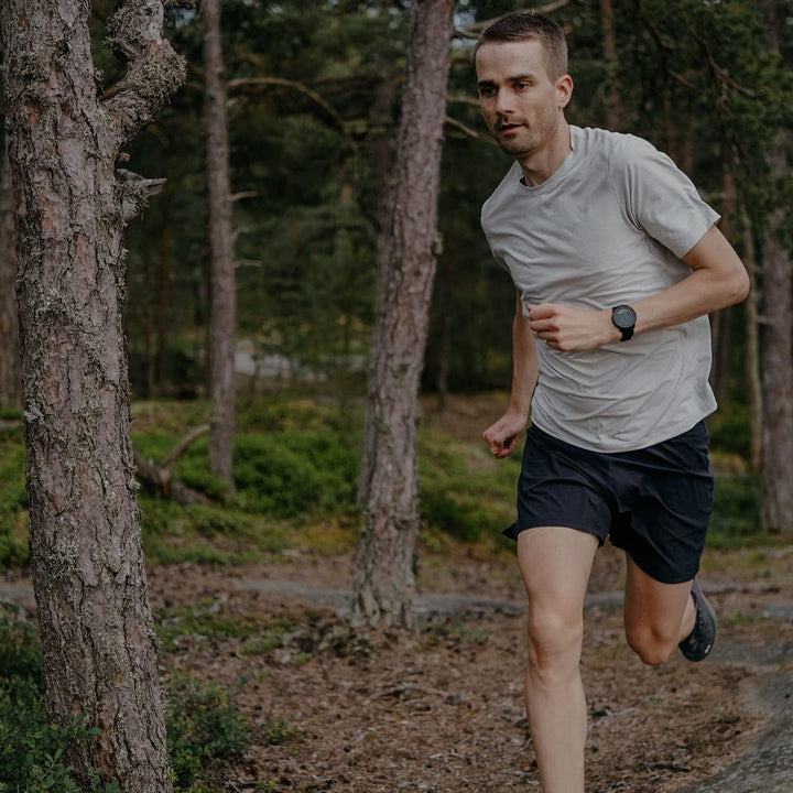 Ceas multisport SUUNTO 9 Peak Pro - Smartwatch robust în aer liber, ecran din sticlă de safir și 100 m rezistent la apă, ușor și subțire, GPS precis, durată lungă de viață a bateriei, măsurare a ritmului cardiac la încheietură