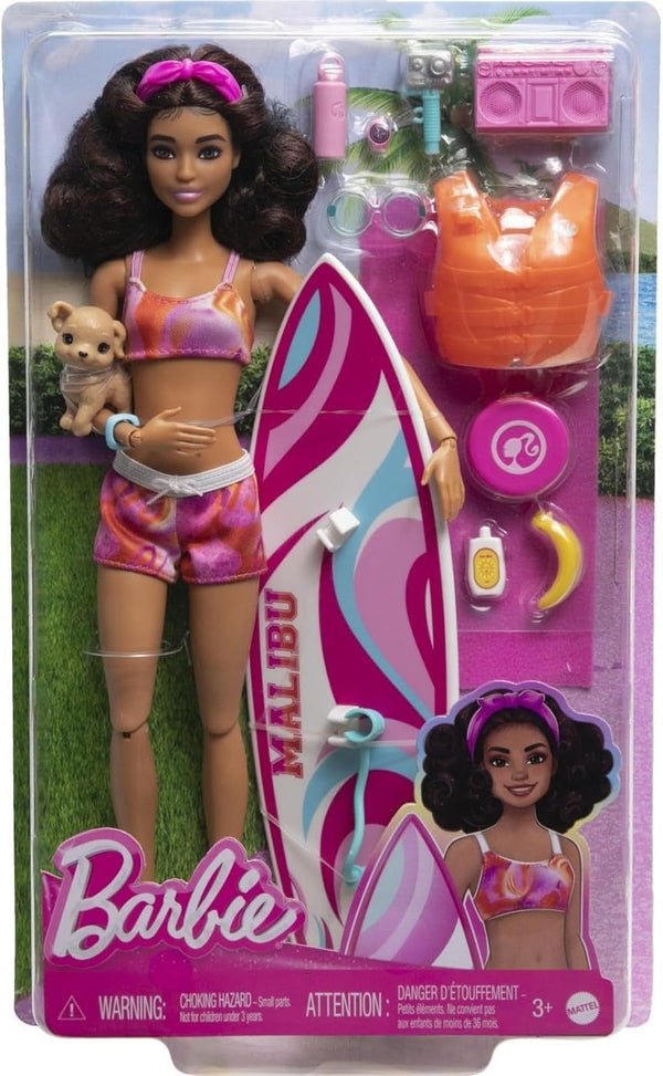 Barbie - păpușă surfer cu placă de surf și mâner, prosop și radio pentru aventuri pe plajă și povestiri, cleme și curea de gleznă pentru surfing realist, de la 3 ani, HPL69