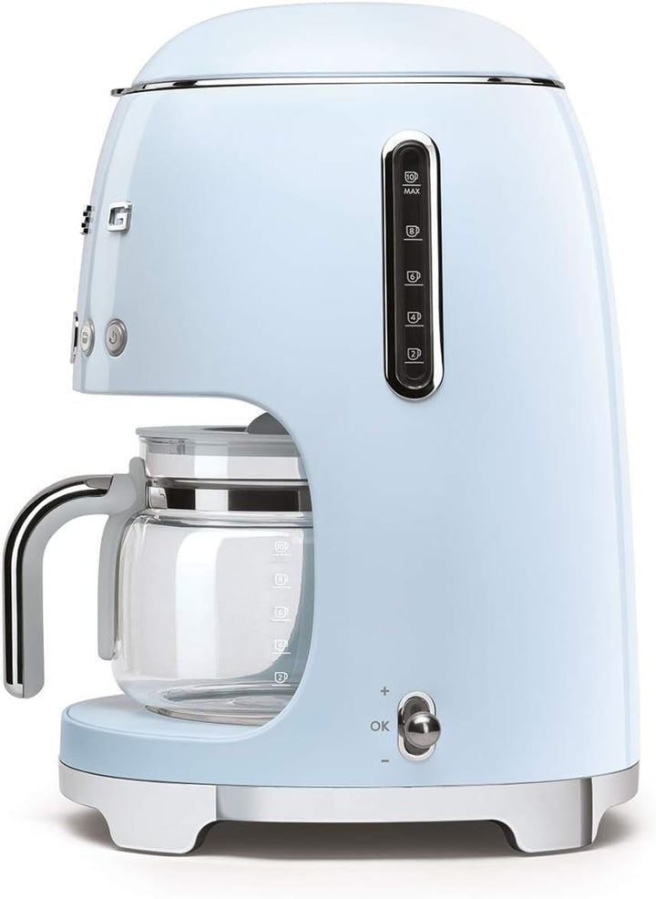 Smeg, DCF02PBEU, Cafetieră cu filtru, Aroma și funcție de pornire automată, Carafă din sticlă până la 12 cești, 2 niveluri de intensitate, Funcție de menținere la cald, 1050W, Albastru pastel