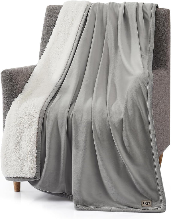 UGG 01465 Bliss Sherpa Pătură de aruncare complet reversibilă pentru canapea sau pat, lavabilă la mașină, ușor de întreținut, pluș moale, pături de lux supradimensionate, 178 X 127 cm, sigilare