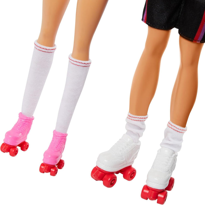 Set Barbie Fashionistas cu 2 păpuși de modă și 6 accesorii, păpuși de modă Barbie și Ken pe role, 65th Anniversary Collectible Figures, HXK90