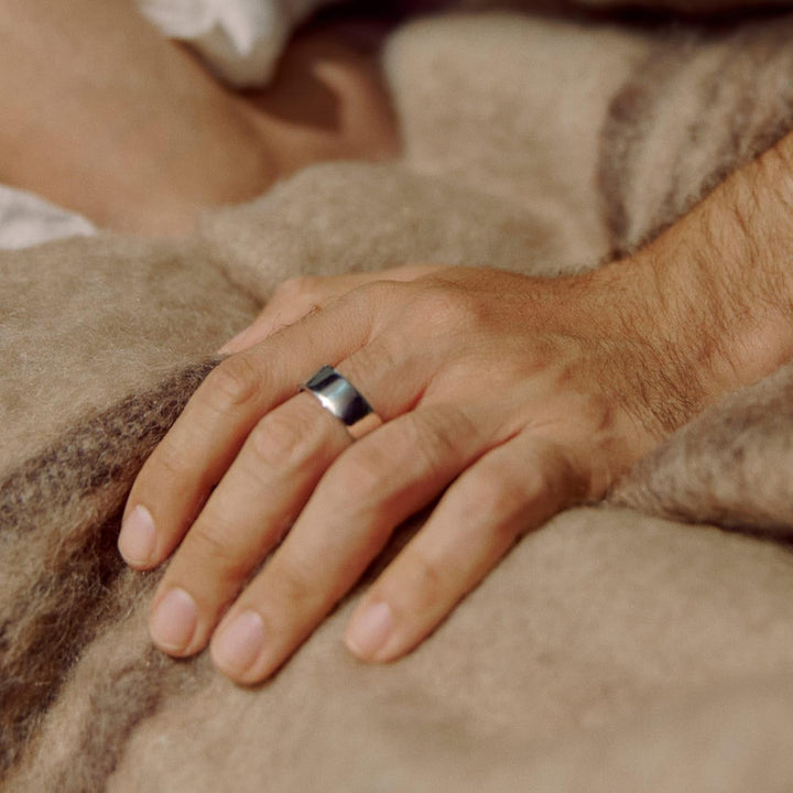 Oura Ring 4 - Argint - Mărimea 11 - Inel inteligent | Măsurați mai întâi cu Oura Ring 4 Sizing Kit | Sleep Tracking Wearable - Heart Rate - Fitness Tracker - Autonomie până la 8 zile